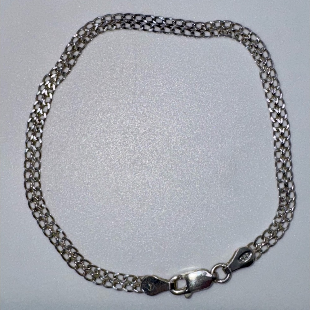 Vintage 925 Sterling Silver flat dainty bracelet.